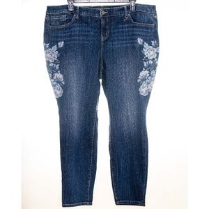 Gorgeous Torrid pattern jeans